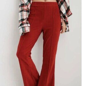 Aerie Groove-On Ribbed Velour Flare Pant - RED